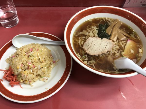 「ラーメン＋半チャーハン 930円(630円＋320円)」@ごくうらーめん 大千元の写真