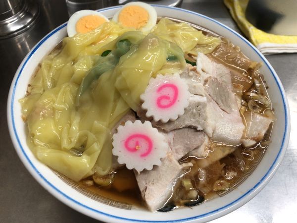 「五目チャシューワンタンメン + 大盛」@中華そば みたかの写真