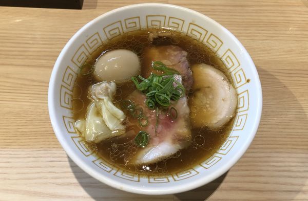 「特製醤油らぁ麺」@中村麺三郎商店の写真