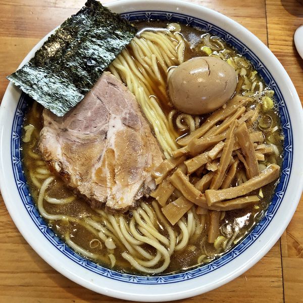 「味玉ラーメン（中盛）￥９００」@自家製中華そば としおかの写真