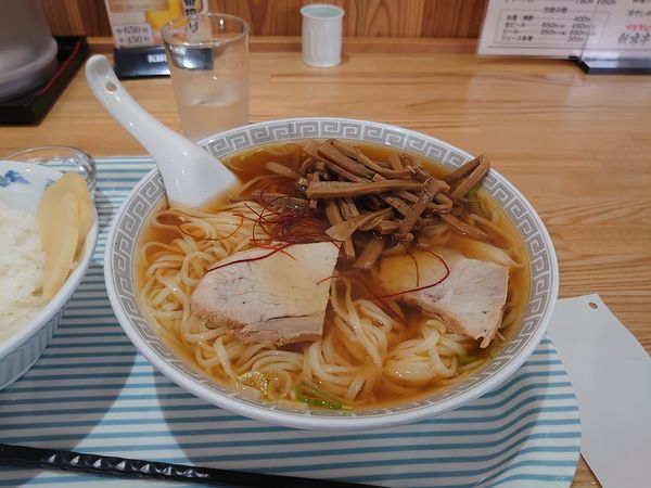 「辛口中華そば」@新京亭の写真