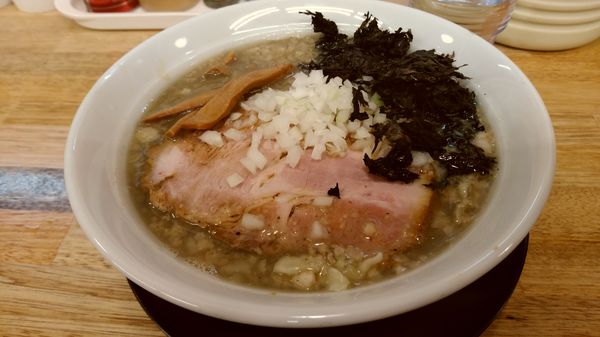 「背脂煮干しラーメン」@麺屋 つるるの写真