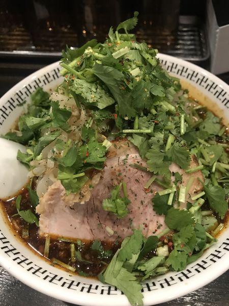 「スパイスもやしラーメン980円　パクチーマシ150円」@スパイス・ラー麺 卍力の写真