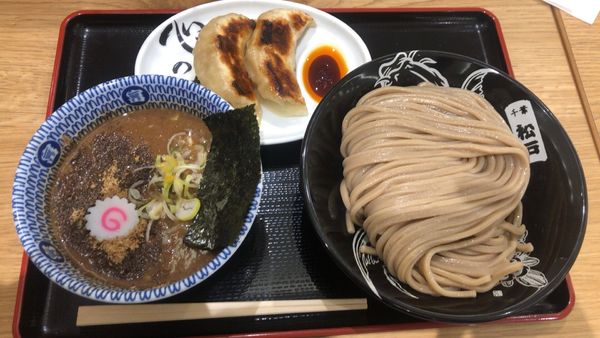 「濃厚つけ麺 大盛+心の味餃子×2」@松戸富田麺桜の写真