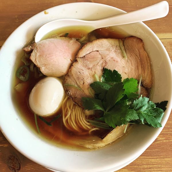 「醤油の純鶏ソバ」@自家製麺 うろたの写真