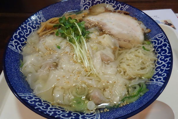 「塩わんたんらーめん」@晴天の風の写真