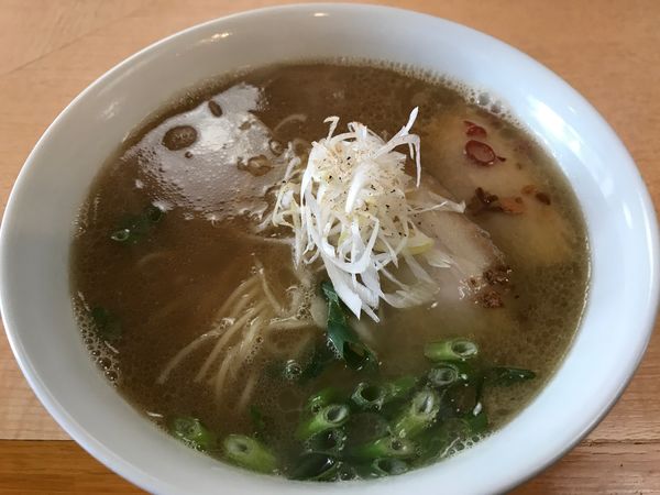 「醤油らーめん　大盛　800円」@麺屋 しゃもの写真