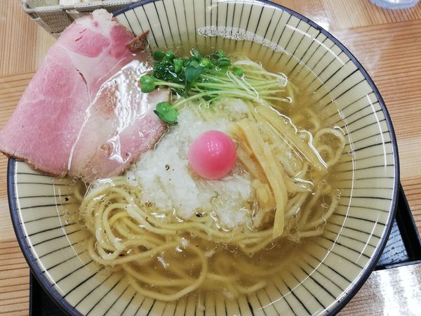 「白ら～めん+モッシュ玉」@仮麺中(角打ち わかさや)の写真