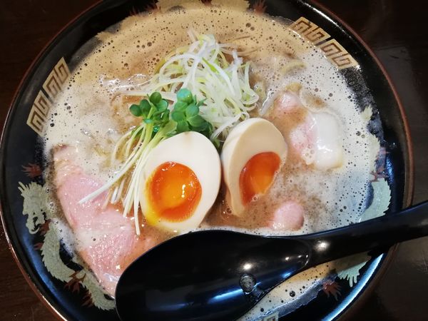 「魚豚骨ラーメン」@魚と豚と黒三兵の写真
