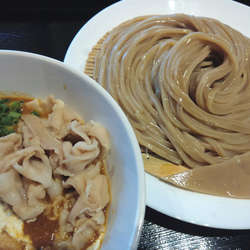 カレー肉汁うどん（ハイブリッド麺）・並 ￥880