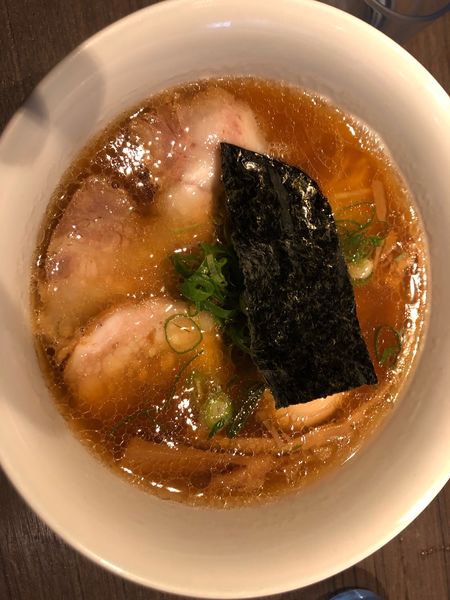 「醤油らーめん」@支那そばや 本店の写真