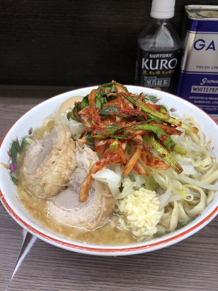 「小ラーメン＋ニラキムチ＋味玉」@ラーメン二郎 横浜関内店の写真
