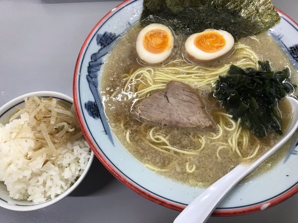 「ラーメン+サービス半ライス+煮卵」@ラーメンショップ 122号騎西店の写真