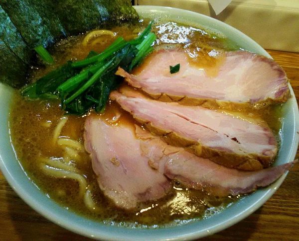 「[限定]家系ラーメン泉家風+チャーシュー」@麺屋 庄太 六浦本店の写真