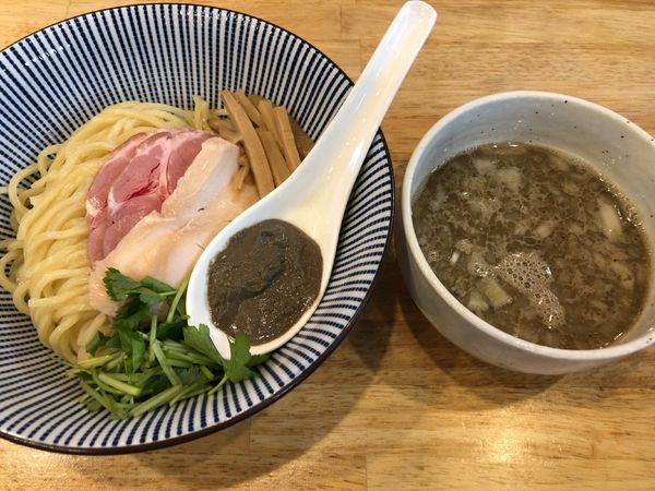 「煮干しつけそば」@寿製麺よしかわ 坂戸店の写真