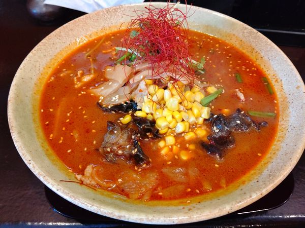 「地獄ラーメン(並盛・150g・中辛)820円」@麺処 志庵の写真