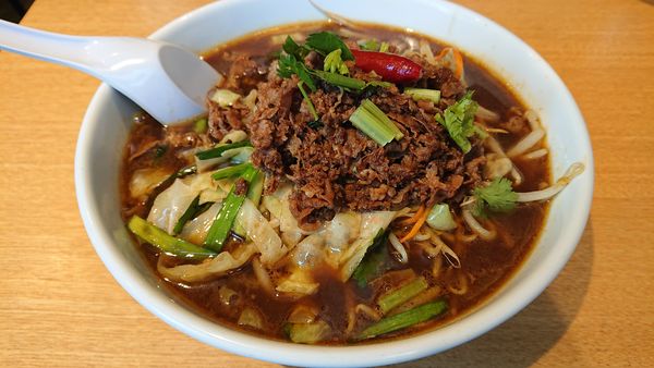 「ラムしゃぶスパイス麻辣ラーメン　８８０円」@羊肉専門店 辰 池袋南口店の写真