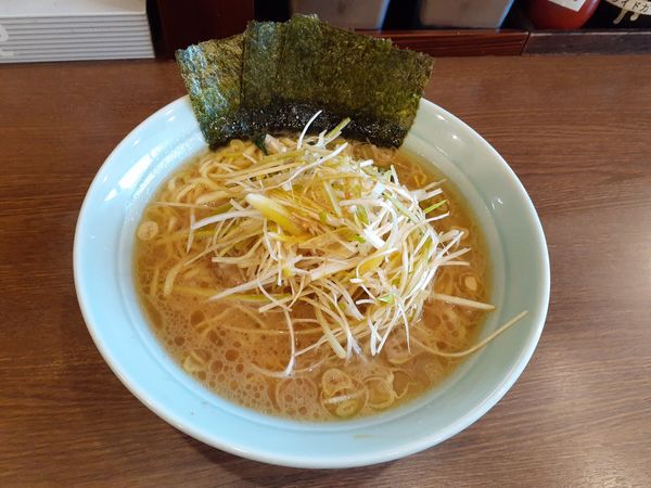 「ねぎらーめん、中盛」@横浜家系らーめん たま家の写真