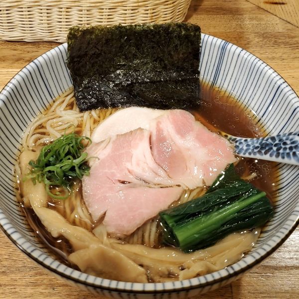 「醤油そば」@中華そば きなりの写真