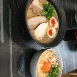 鷄白湯ラーメン味玉トッピング