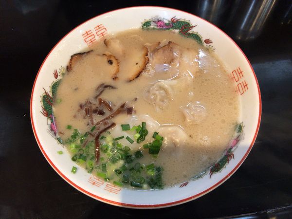 「濃厚ワンタン」@石田一龍 本店の写真