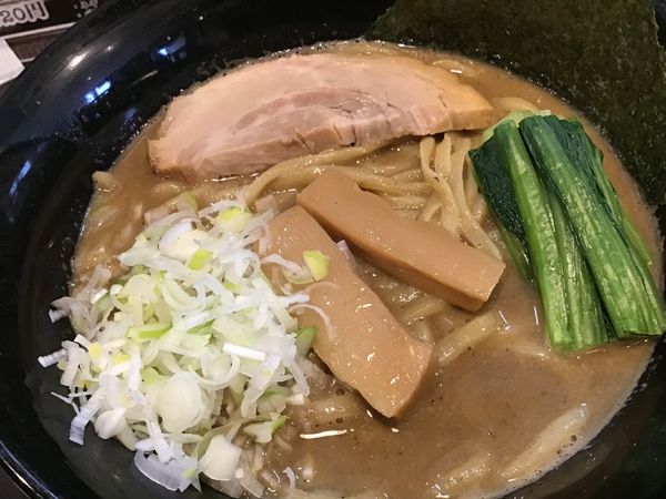 「魚介とんこつ醤油大盛り860円」@つけめん・らーめん活龍 境店の写真