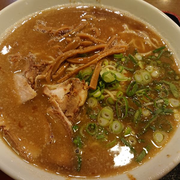 「カレーラーメン(辛)980円替え玉100円小ライス120円」@九州とんこつ のげら～ 桜木町本店の写真