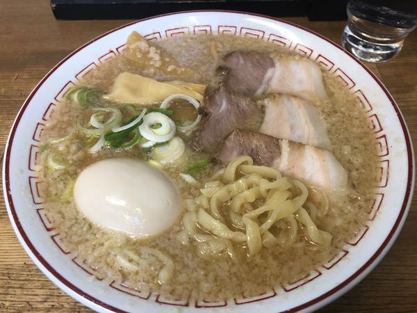 「味噌味玉ラーメン800円」@喜多方食堂 浅草本店の写真