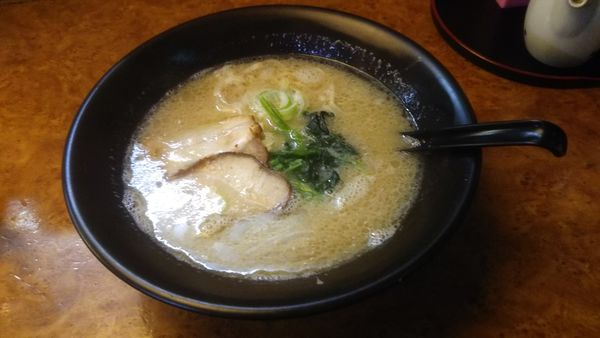「あおやま とんこつラーメン 550円」@あおやまの写真