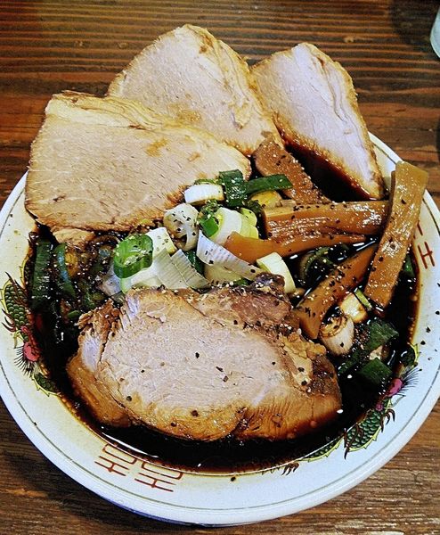 「東中野ブラック780円＋チャーシュー200円」@麺屋 山岸の写真