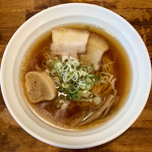 「支那そば 醤油 (700円)」@支那そば やっちゃんちの写真