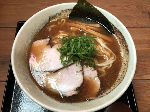 「醤油そば」@麺切り 白流の写真