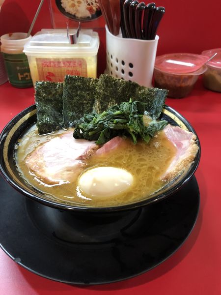 「チャーシュー麺＋たまご」@家系ラーメン とらきち家の写真