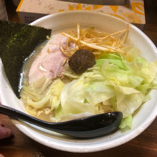 「熟成練り醤油ラーメン」@『   』（無銘）の写真