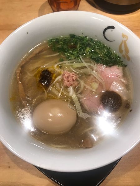 「味玉塩そば」@SOBAHOUSE 金色不如帰 新宿御苑本店の写真