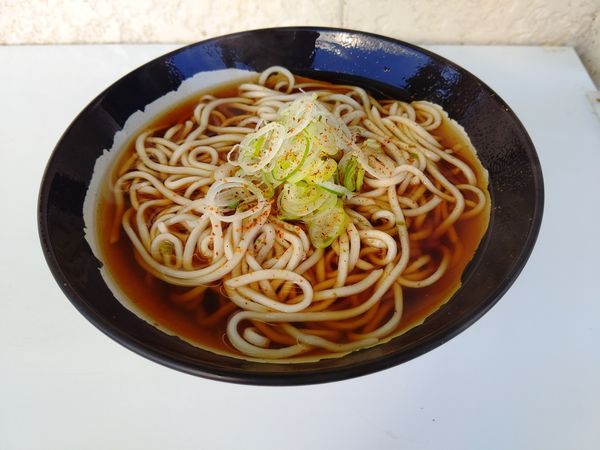 「かけそば(並盛)290円」@本庄そばの写真