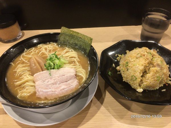 「特濃中華そば大盛＋小チャーハン」@特濃中華そば龍桜の写真