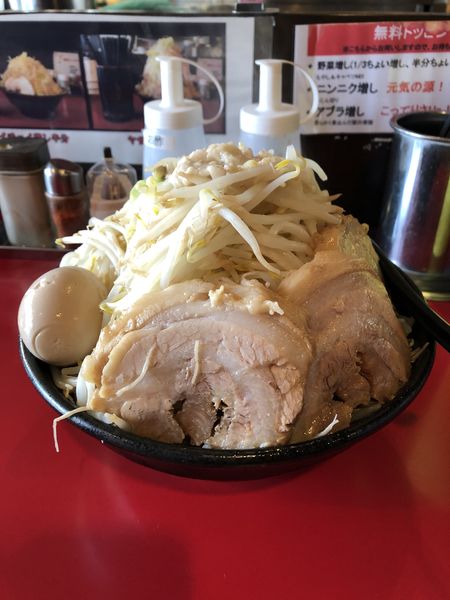 「らーめん（200g）+ぶた+味玉」@麺や 唯桜の写真