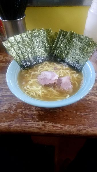 「ラーメン 中 かため おおめ 海苔まし」@まこと家の写真