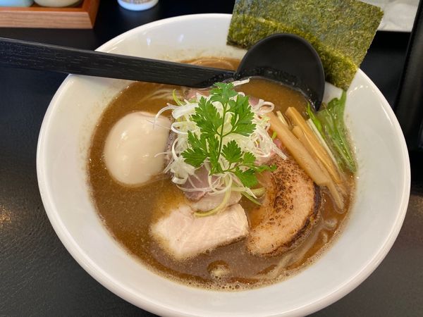 「12/14 限定ニボタンそば味玉付き900円（大盛り・自家製麺）」@麺や はまじの写真