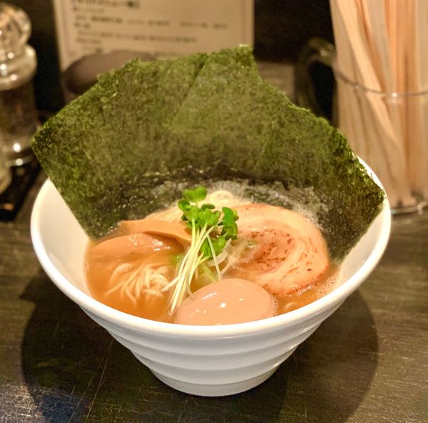 「味玉煮干そば」@煮干しそば 虎愼 八幡山店の写真