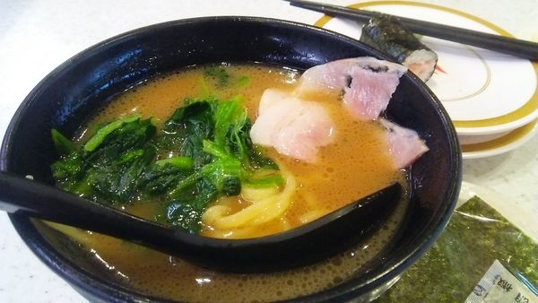 「家系ラーメン 390円（税抜）」@かっぱ寿司 市川東大和田店の写真