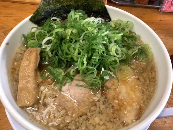 「九条ねぎラーメン 880円」@背脂醤油ラーメン まる星の写真