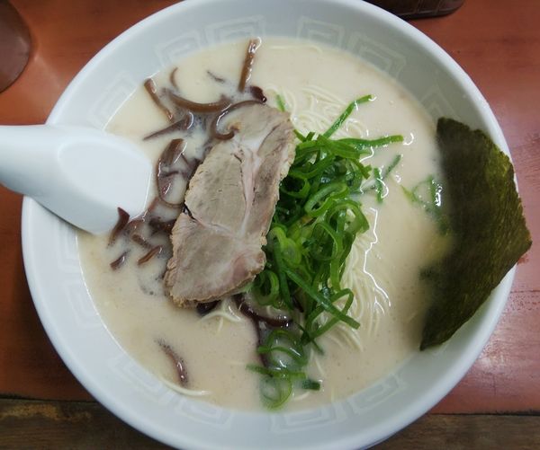 「ラーメン替玉（￥500+無料）」@博多天神 お茶の水店の写真