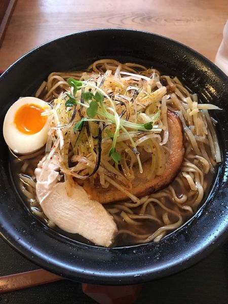 「焦がし醤油らーめん(大盛り)」@和風らーめん 凪の写真