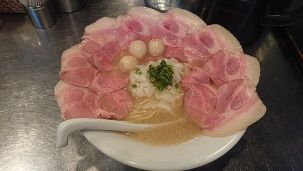 「濃厚浅蜊の明太子蕎麦肉マシさんじ玉SP (トロ～りチーズのガ」@さんじの写真