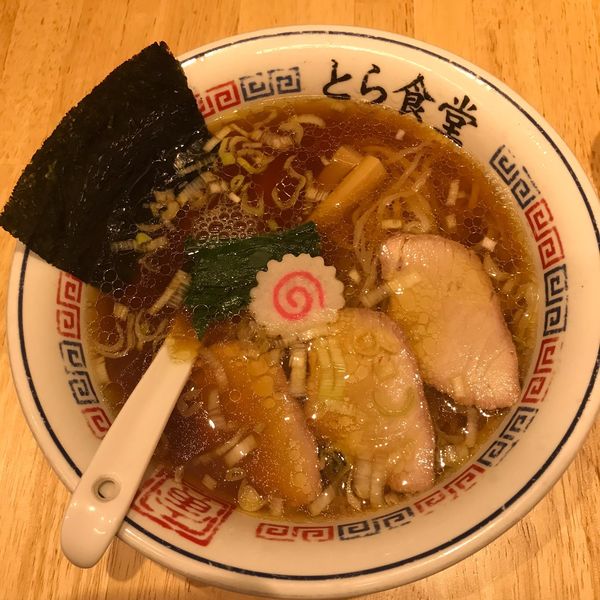 「手打ち中華そば」@とら食堂 福岡分店の写真