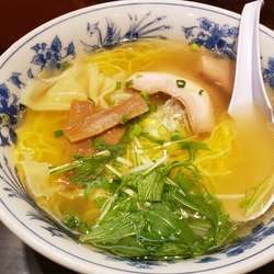 あご塩ラーメン880円