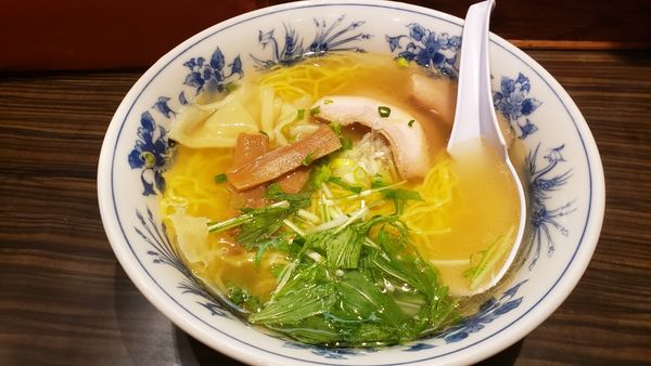 「あご塩ラーメン880円」@ラーメン浦咲 駅前の写真