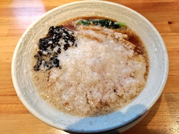 「火曜夜限定 燕三条系アゴ出汁背脂醤油らぁめん」@NAGISAの写真